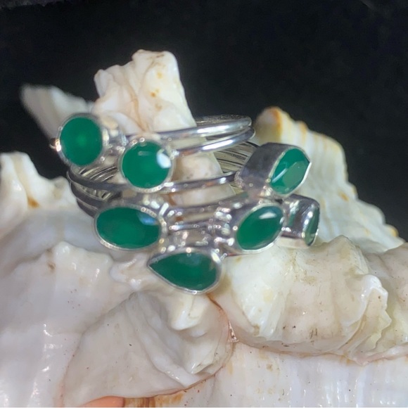 Charming Green Onyx multi-gem handcrafted ring - Picture 7 of 9